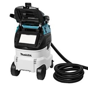 Makita stofzuiger 230 v VC4210M 230v